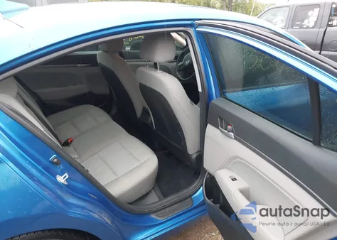 2017 Hyundai Elantra Se z USA, uszkodzony, nr VIN 5NPD84LF3HH129625